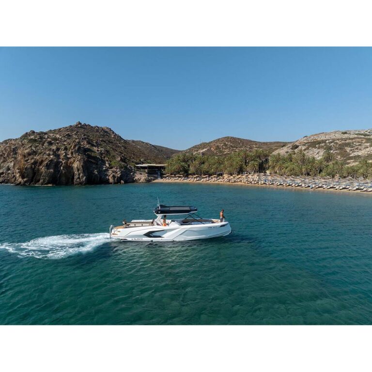 VAI PALM BEACH TO CAVO SIDERO CAPE EASTERNMOST POINT OF CRETE​ MAXIMUM CAPACITY: 8 GUESTS 4 HOURS