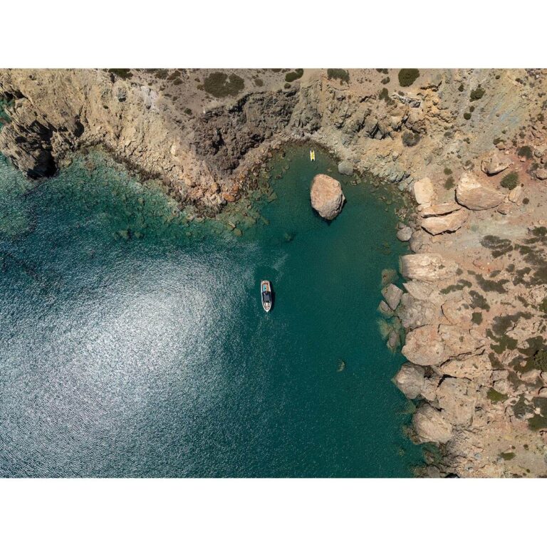 VAI PALM BEACH TO KATO ZAKROS – XEROKAMPOS (SOUTH COAST) MAXIMUM CAPACITY: 8 GUESTS 7,5 HOURS